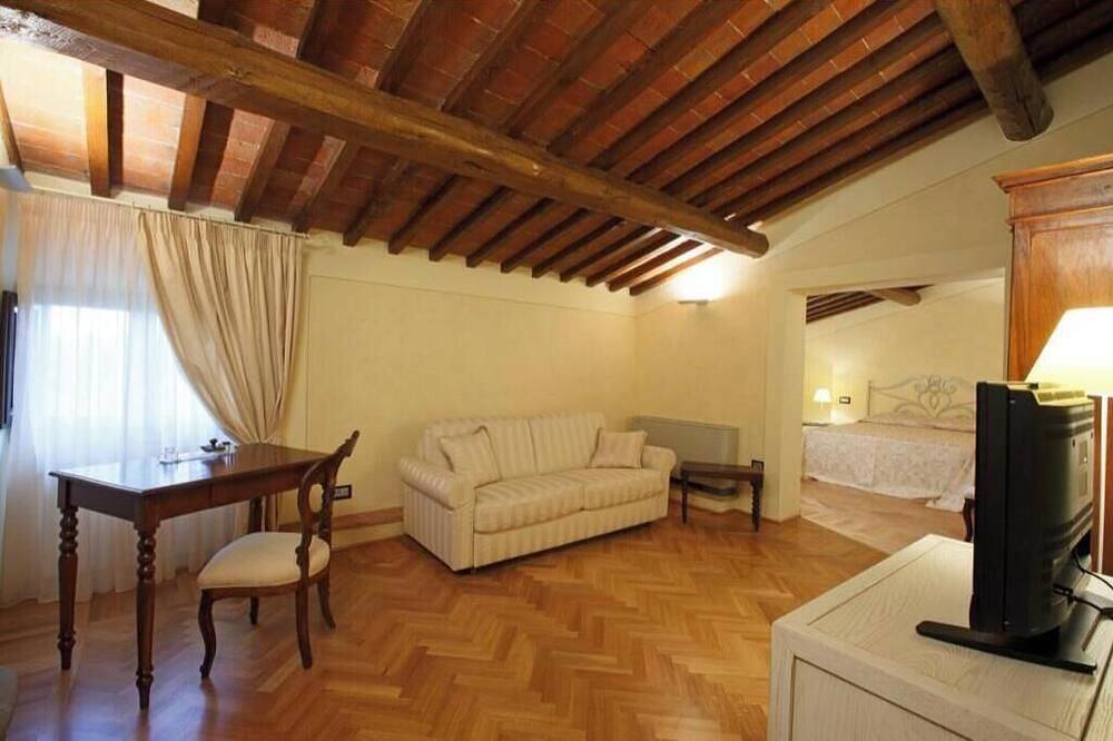 Casale di Valle – Dimora Storica nel Cuore del Chianti in Empoli, Firenze province