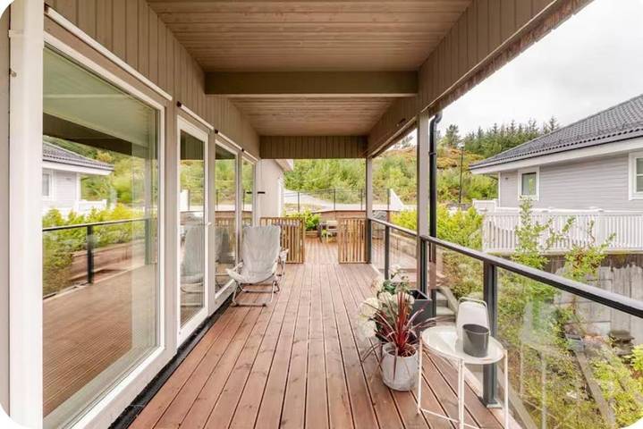 Ferienhaus für 8 Personen, mit Balkon und Whirlpool sowie Terrasse und Garten in Fjell - 3