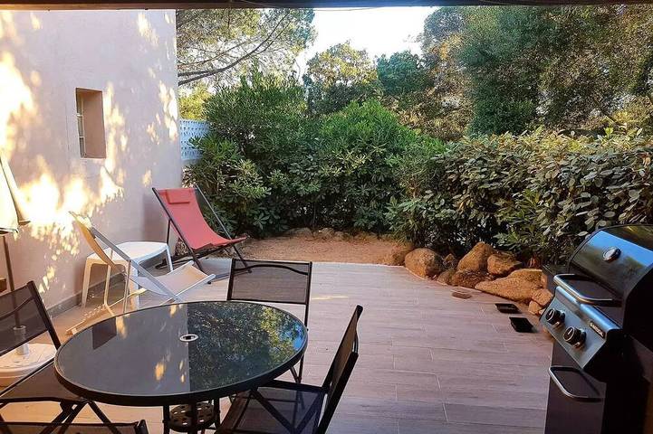 Villa pour 2 personnes, animaux acceptés dans Santa Giulia