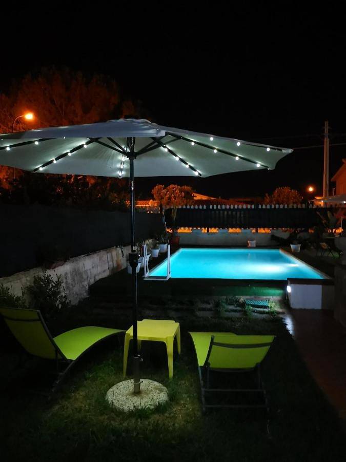 B&b per 3 persone, con Terrazza e Giardino nonché Piscina a Arenella