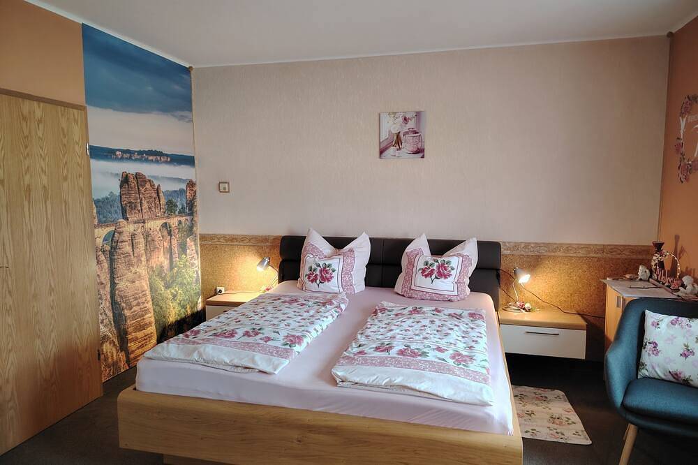 Ferienhaus/Pension in ruhiger Lage auf dem Lande. Viel Platz für Familien in Niederau (Sachsen), Meißen Region