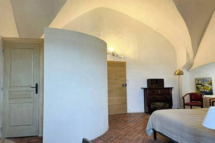 Location de vacances pour 8 personnes, avec jardin et piscine, animaux acceptés à Vénéjan - 3