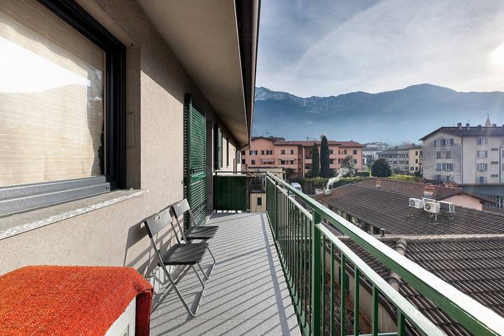 Ferienwohnung für 5 Personen, mit Balkon und Seeblick in Colico - 2