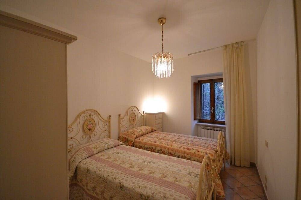 Ancient medieval tower, ideal for couples or families in Assisi, Perugia Province