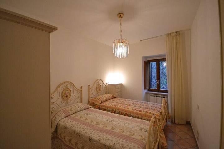 Ancient medieval tower, ideal for couples or families in Assise, Province de Pérouse
