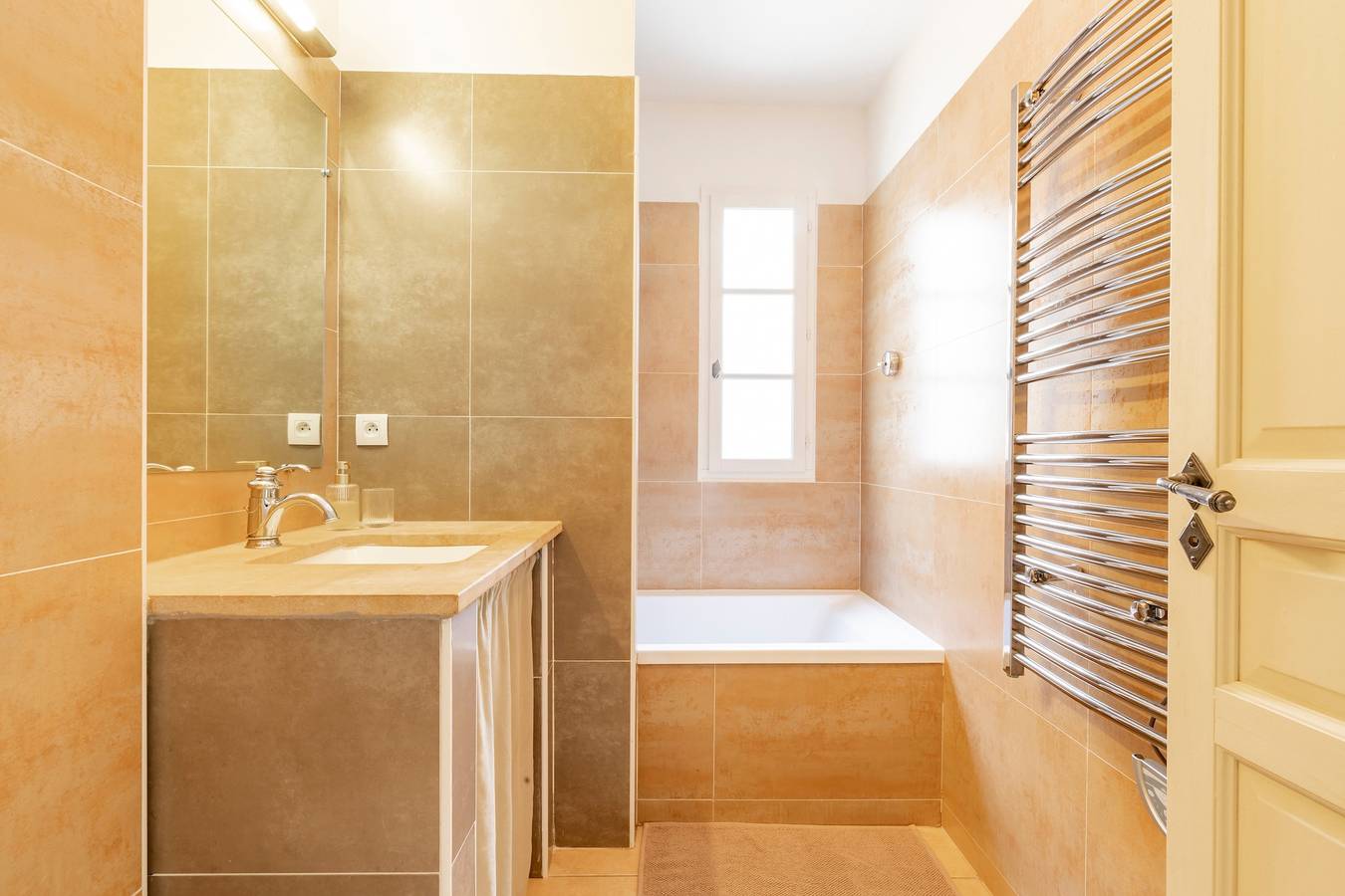 Ferienhaus für 4 Personen mit Garten in Saint-Laurent-de-la-Cabrerisse, Narbonne und Umgebung