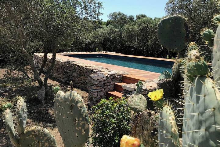Villa pour 5 personnes, avec piscine ainsi que jardin et terrasse à Bonifacio