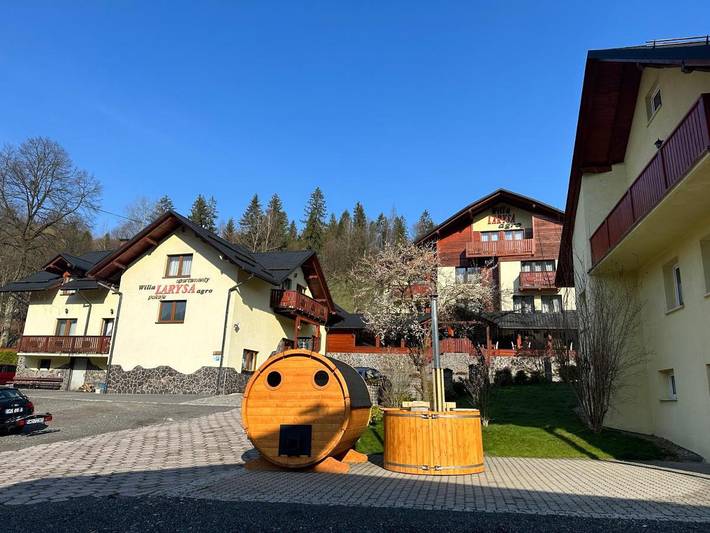 Bed and Breakfast für 16 Personen, mit Balkon und Garten sowie Pool und Sauna