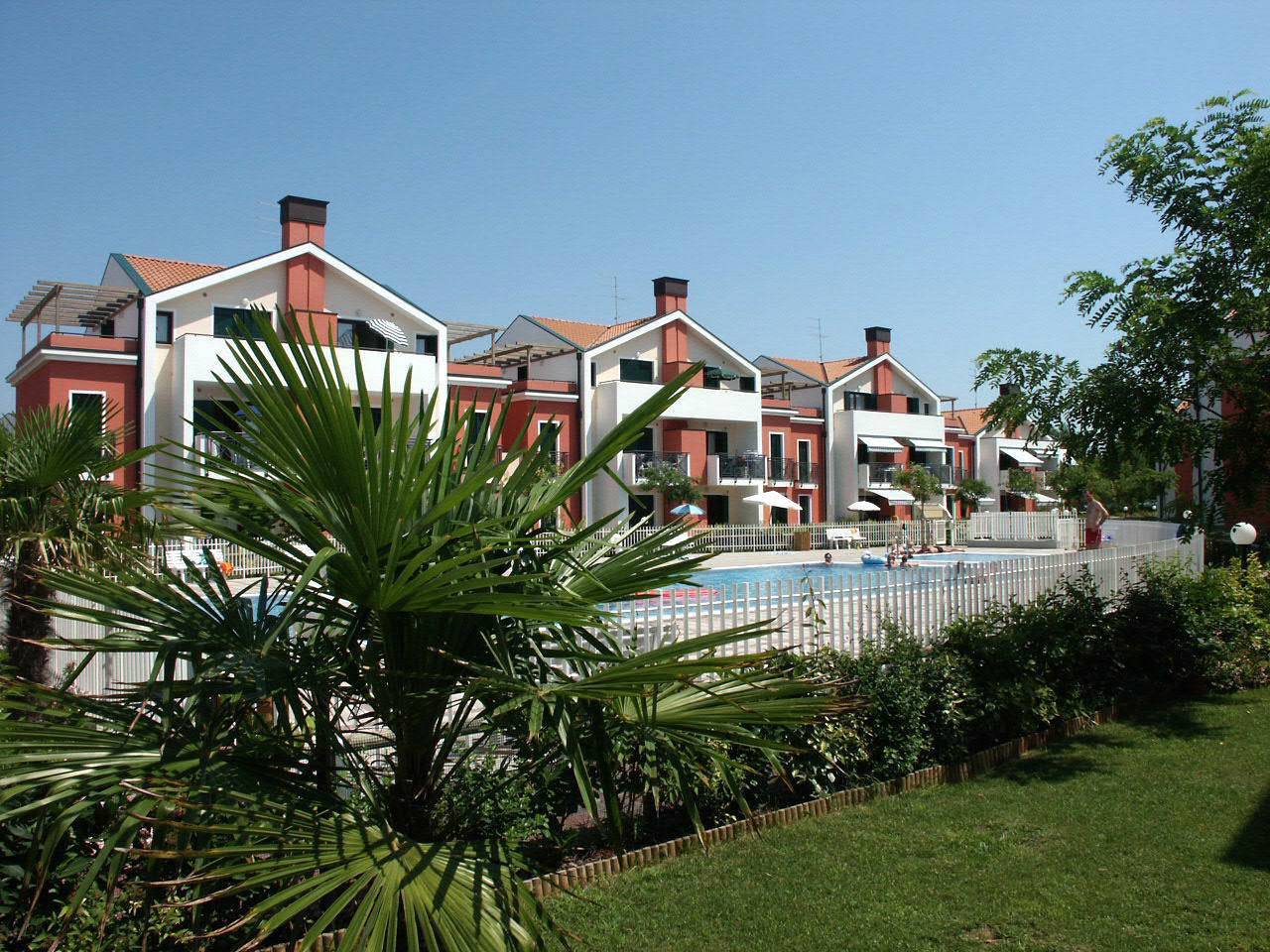 Entire holiday apartment, Holiday apartment mit Pool  in Lido di Jesolo, Venice Province