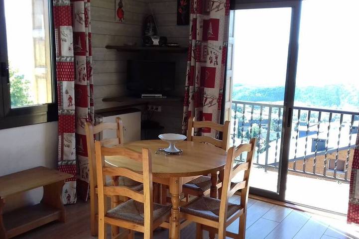 Apartamento entero, Apartamento T2 en Font Romeu. Etiqueta 3 Clévacances. Panorama excepcional in Font-Romeu-Odeillo-Via, Parque Natural Regional de los Pirineos Catalanes