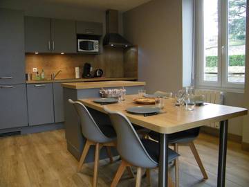 Gîte pour 2 personnes, avec vue, animaux acceptés à Cransac