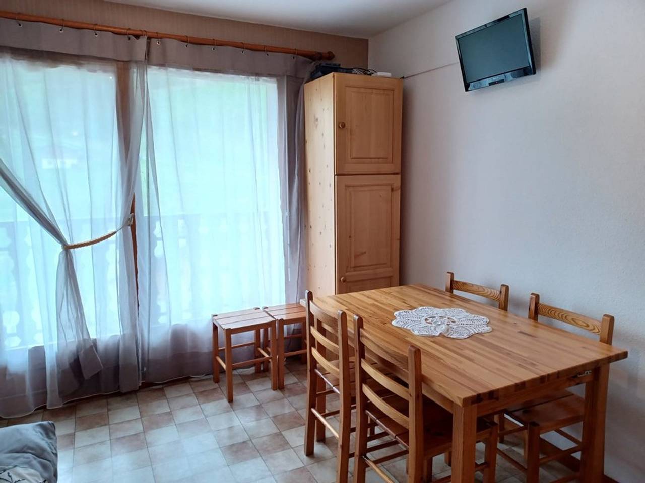 Appartement entier, 2 pièces + cabine avec balcon et kitchenette équipée in Le Biot, Région de Thonon-les-Bains