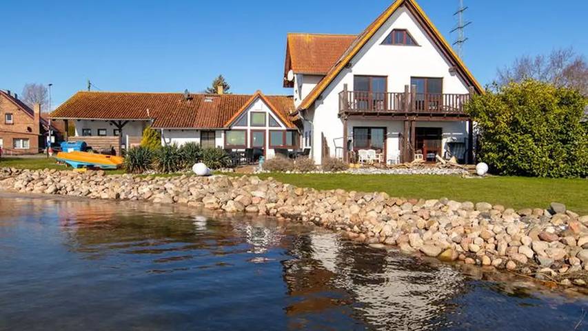 Ferienwohnung für 3 Personen, mit Terrasse und Garten in Wiek