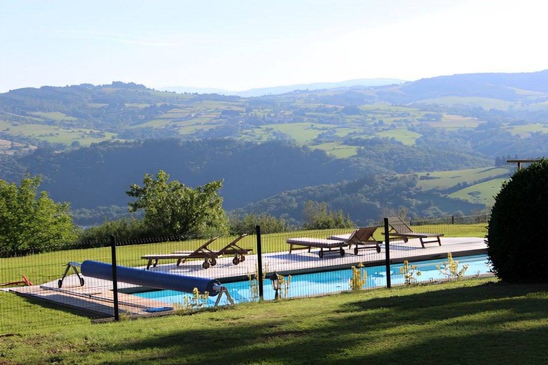 Domaine des Grands Cèdres - Suite de 2 Cours in Cordelle, Région de Roanne
