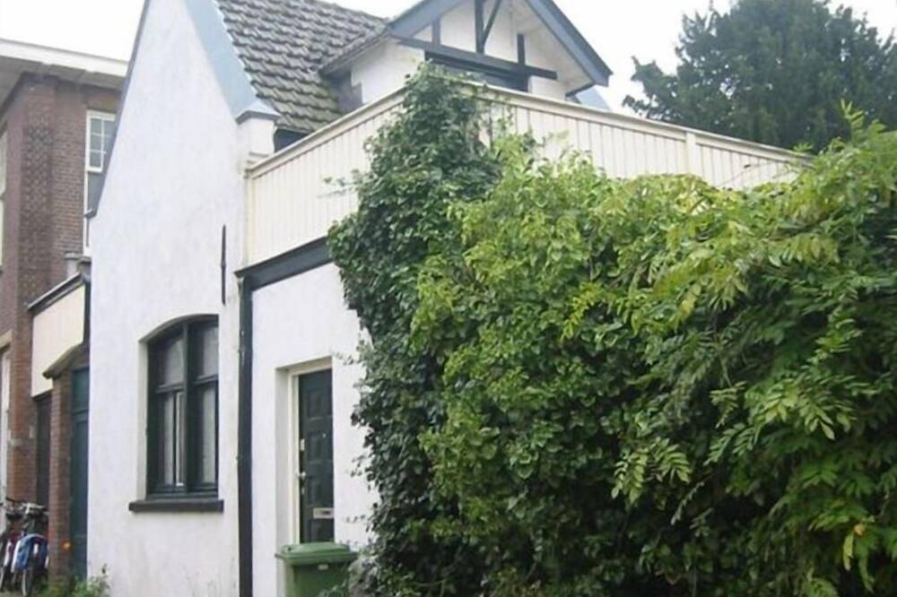 Cozy Coach House - Plage et ville! in Scheveningen, La Haye