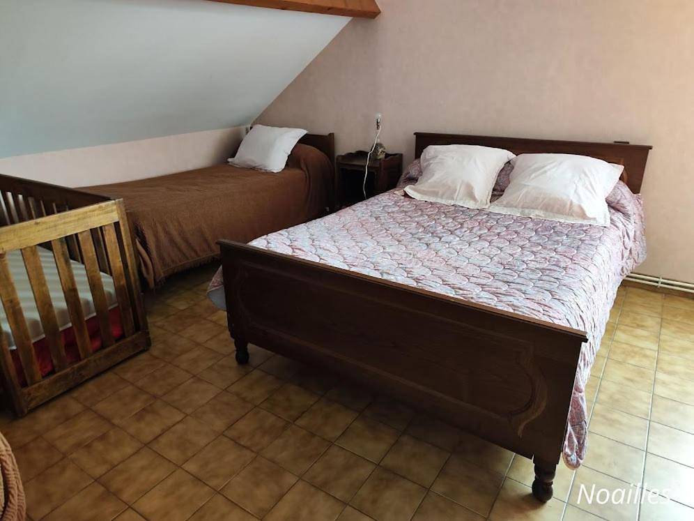 Double Room - Disability Access in Noailles (Corrèze), Région de Brive-la-Gaillarde