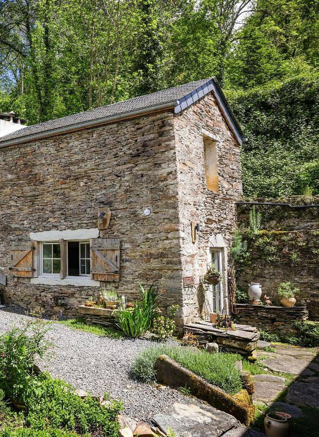 Location de vacances pour 2 personnes, avec vue et jardin à Lacaze - 2