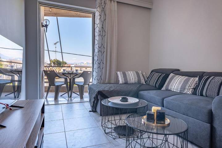 Gîte pour 2 personnes, avec vue et balcon dans Selianitika - 2