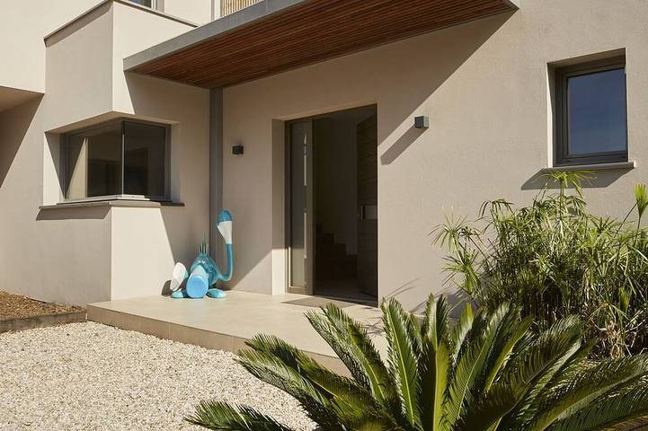 Architect-designed villa at the foot of the Albères Mountains, 7 km from the beaches in Sorède, Mediterranean Coast (France)
