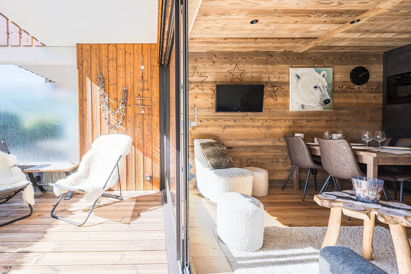 Ganze Wohnung, Appartement 'Centre Village La Clusaz' mit Bergblick, privater Terrasse und Wlan in La Clusaz, Annecy und Umgebung