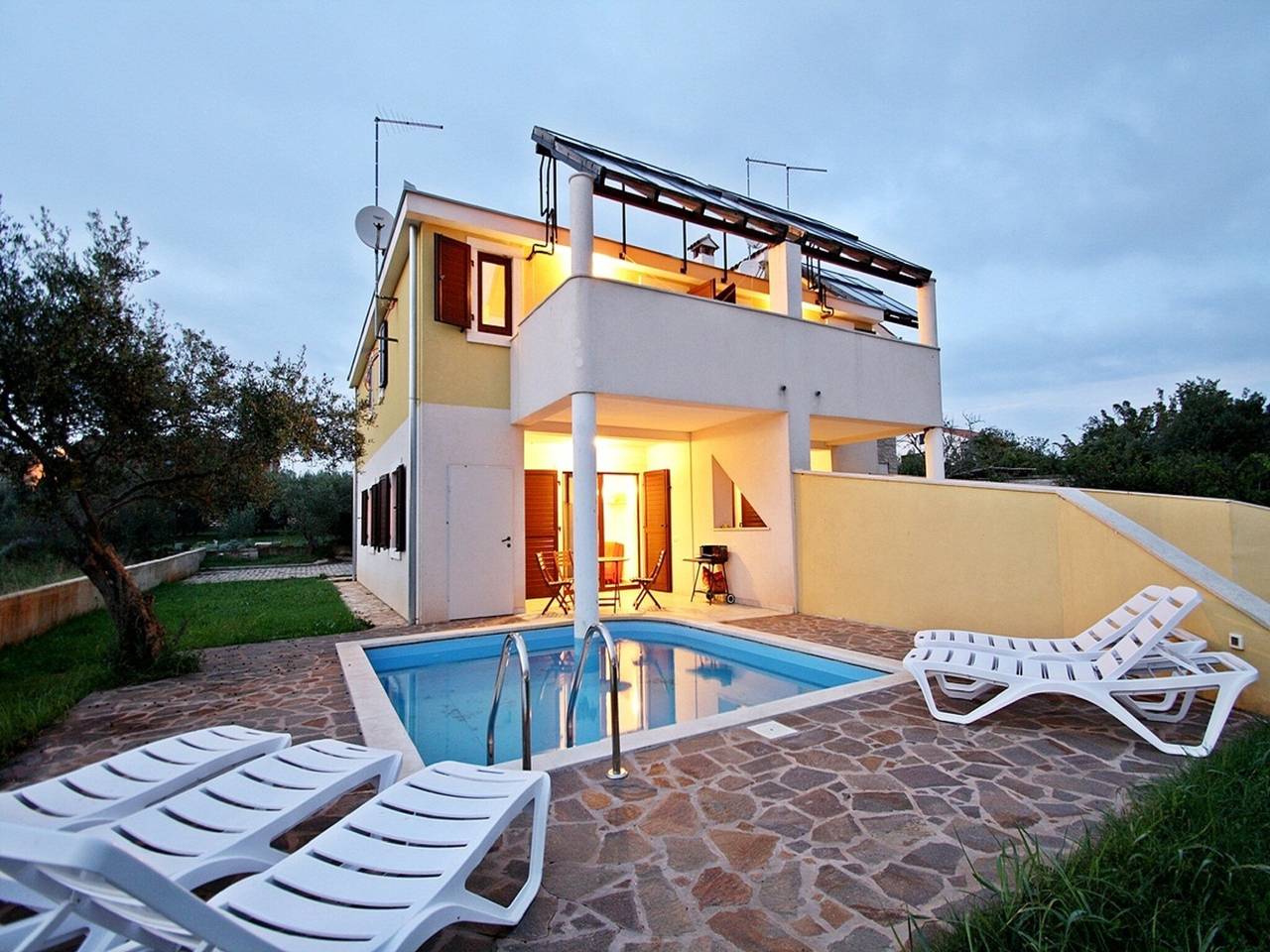 Ferienhaus in Novigrad mit privatem Pool in Novigrad, Dajla