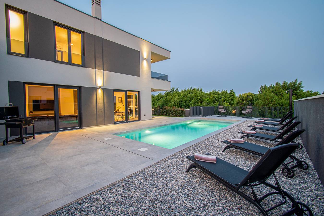 Villa Delecto mit Meerblick und Blick auf den Kame in Premantura, Südküste Istrien