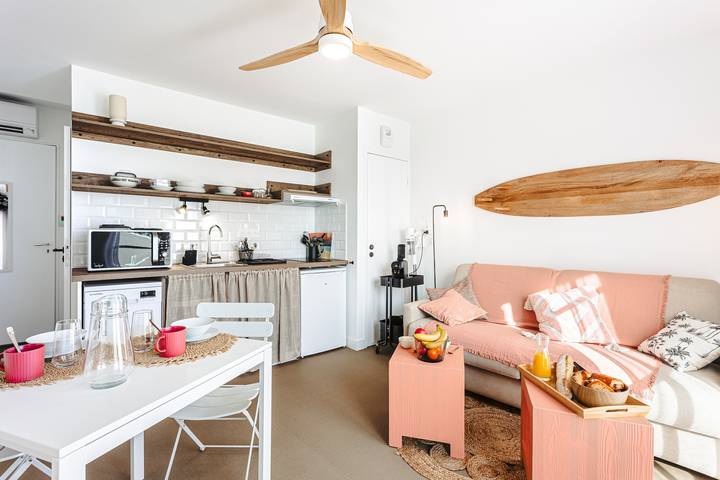 Hel studio-lejlighed, Studio Les Pins with Sea View, Private Terrace, and Wi-Fi in Rivedoux-Plage, Ile de Re