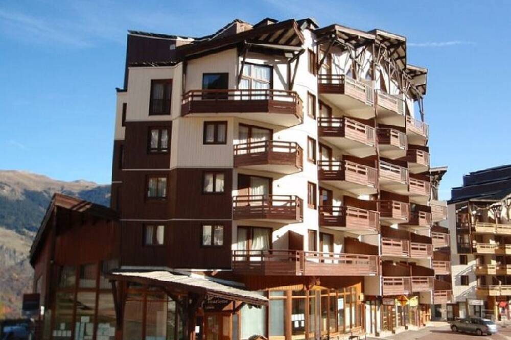 Apartamento entero, T3 Montaña, 2 habitaciones, en el centro, a pie de pistas in La Tania, La Perrière