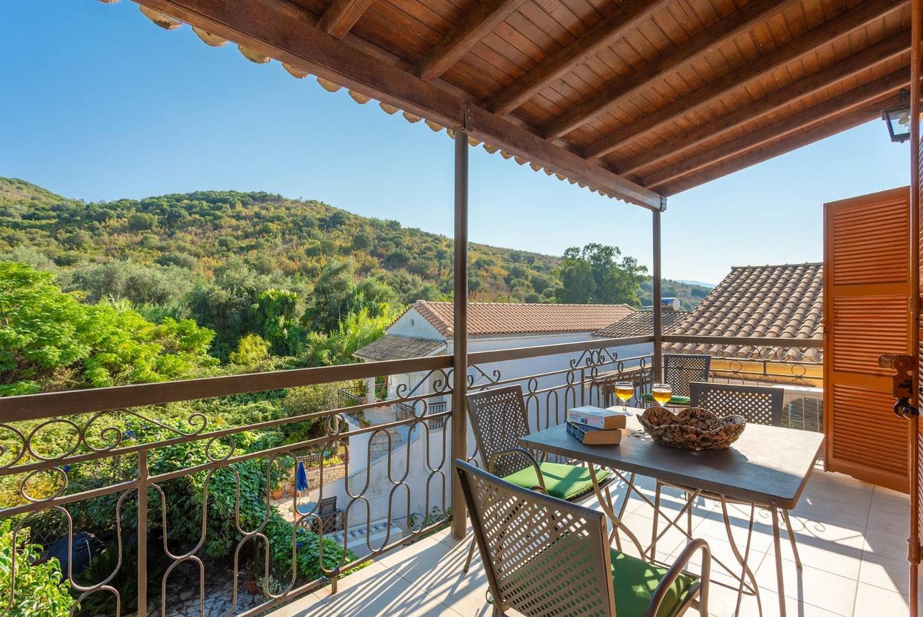 Apartamento entero, Apartamento de vacaciones para 6 personas con balcón in Agios Stefanos (Corfu), Corfú