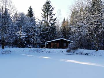 Chalet pour 6 personnes, avec vue sur le lac ainsi que vue et jardin dans Meurthe-et-Moselle