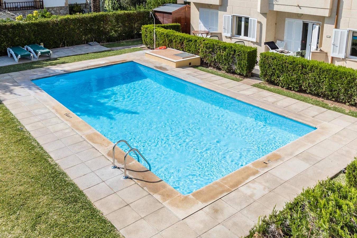 Apartamento inteiro, Apartamento 'Xiprer' com Terraço, Piscina Partilhada e Wi-Fi in Port de Pollença, Pollença