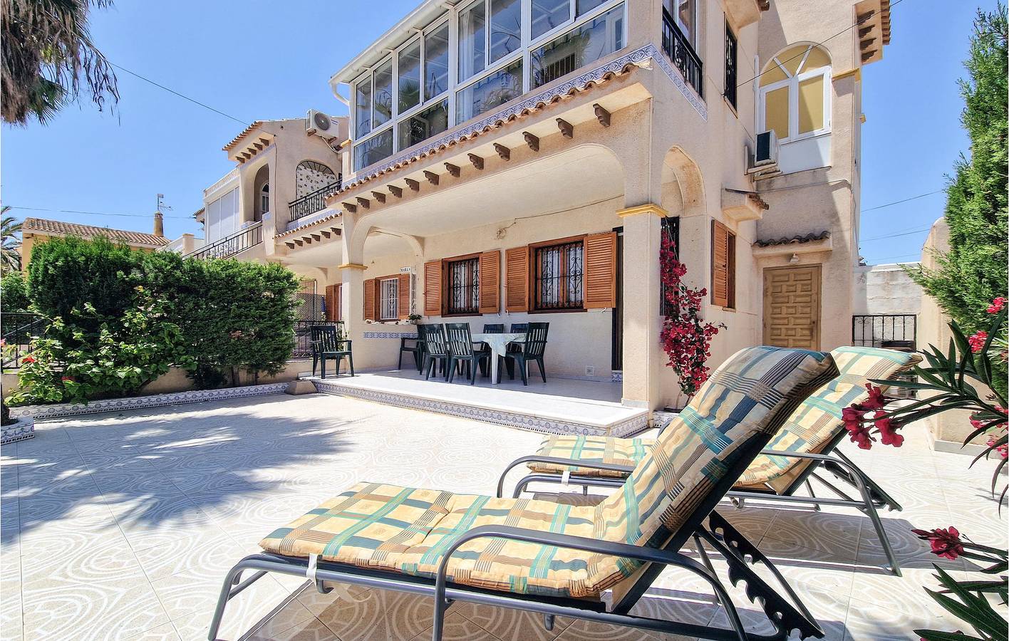 Gemütliches Strandapartment mit Garage & Terrasse in Las Calas, Torrevieja