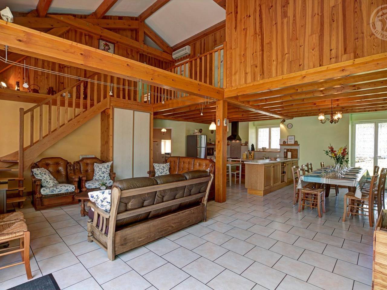 Gîte pour 12 pers., animaux admis, nature Apinac in Apinac, Montbrison