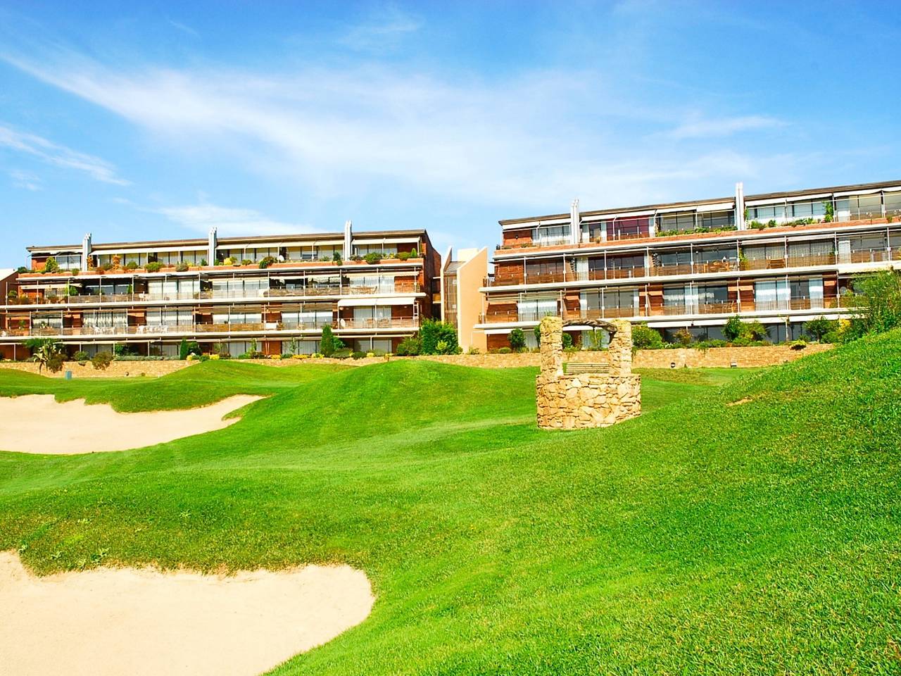 Studio entier, Studio élégant près du golf avec piscine commune, terrasse, climatisation in Gualta, Costa Brava