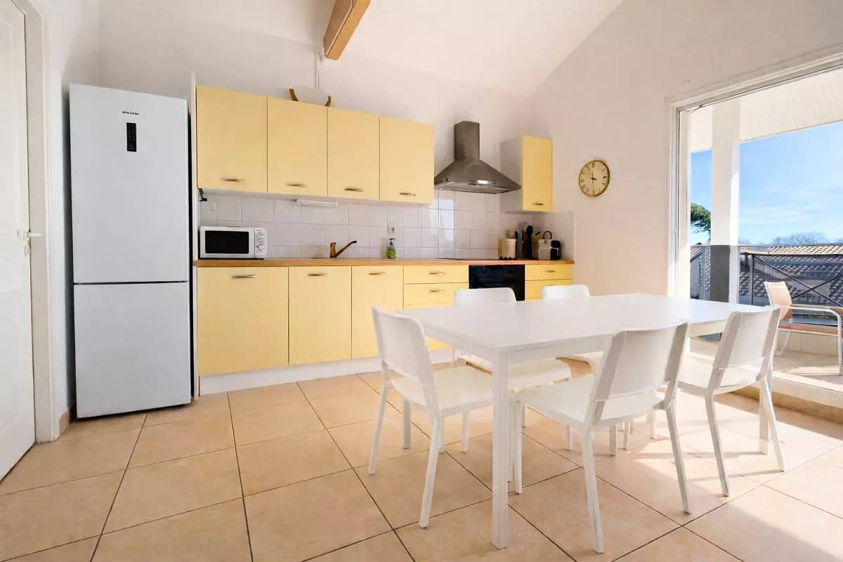 Apartamento entero, Appartements pour 4 Personnes in Arès, Region de Arcachon