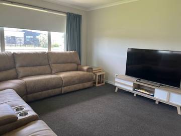 Holiday Home for 10 People in Bay of Plenty, New Zealand, Photo 3