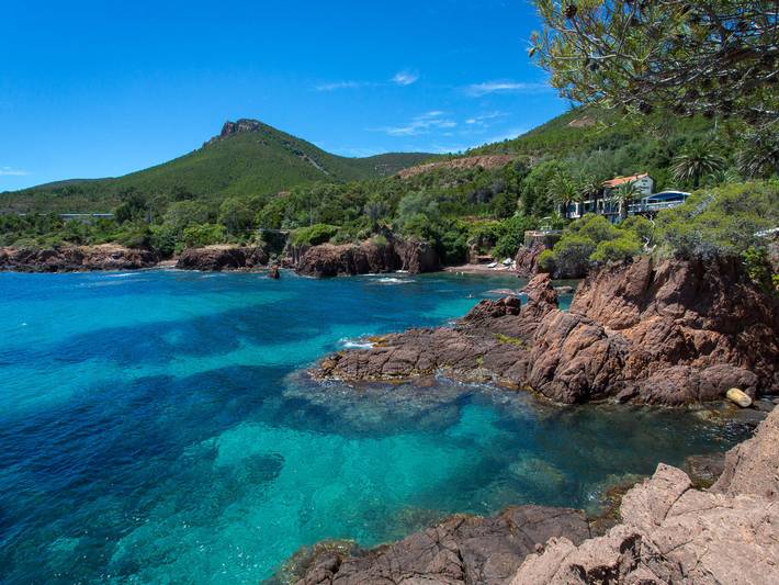 Gîte pour 3 personnes, avec balcon dans Plage Veillat Saint Raphael