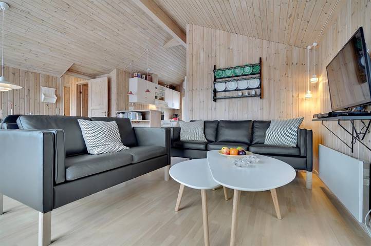 Stunning home in Skjern w/ WiFi and 3 Bedrooms in Skjern, Ringkøbing Fjord