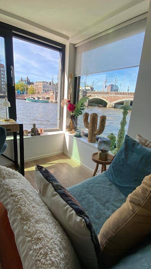 Pension voor 2 personen, met uitzicht in Noord-Holland