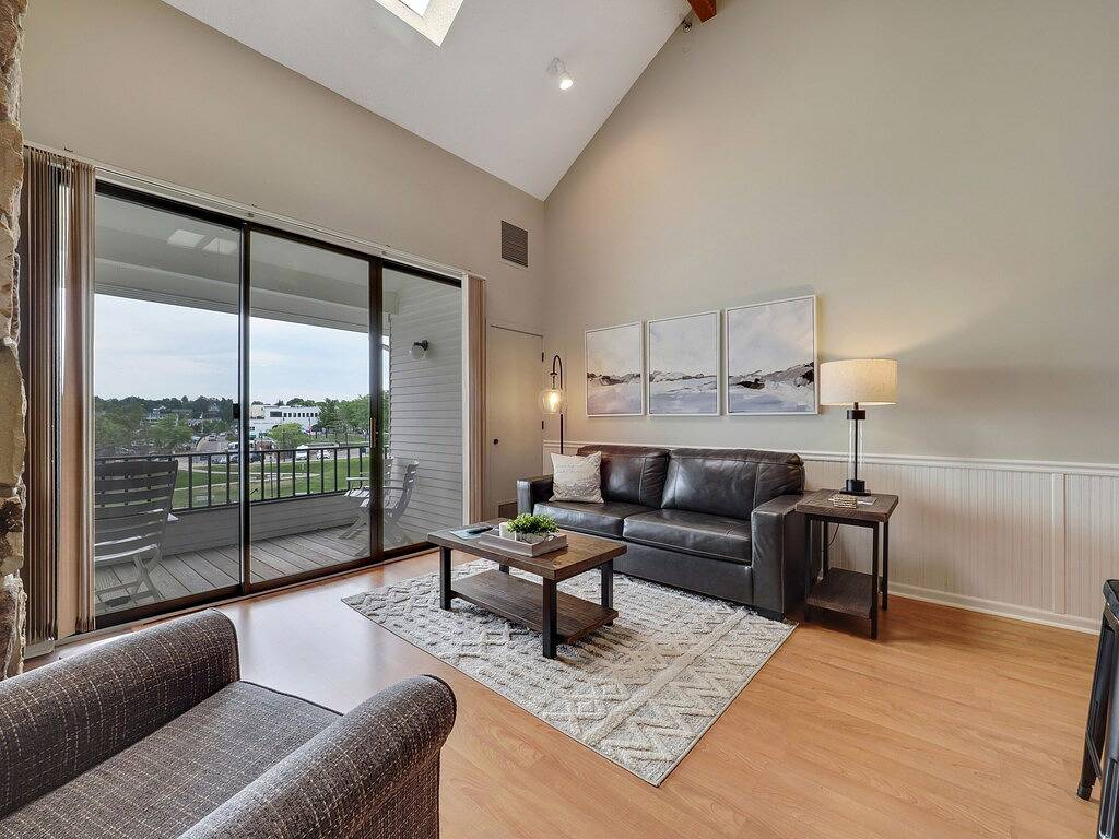 Ganze Wohnung, Ewi#357| Downtown Charlevoix | Pool, Hot Tub, Sauna in Charlevoix, Charlevoix County