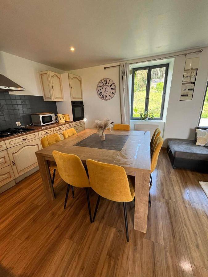Three-Bedroom House in Roz-sur-Couesnon, Baie du Mont-Saint-Michel