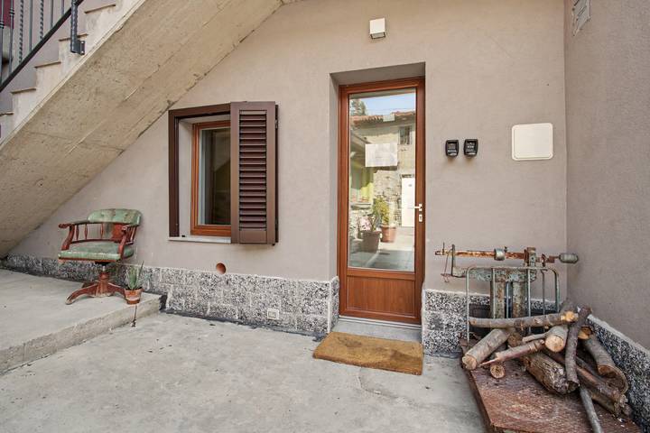 „La Cà De' Mi Vecc“ mit privater Terrasse und Wlan in Fino Mornasco, Como Provinz