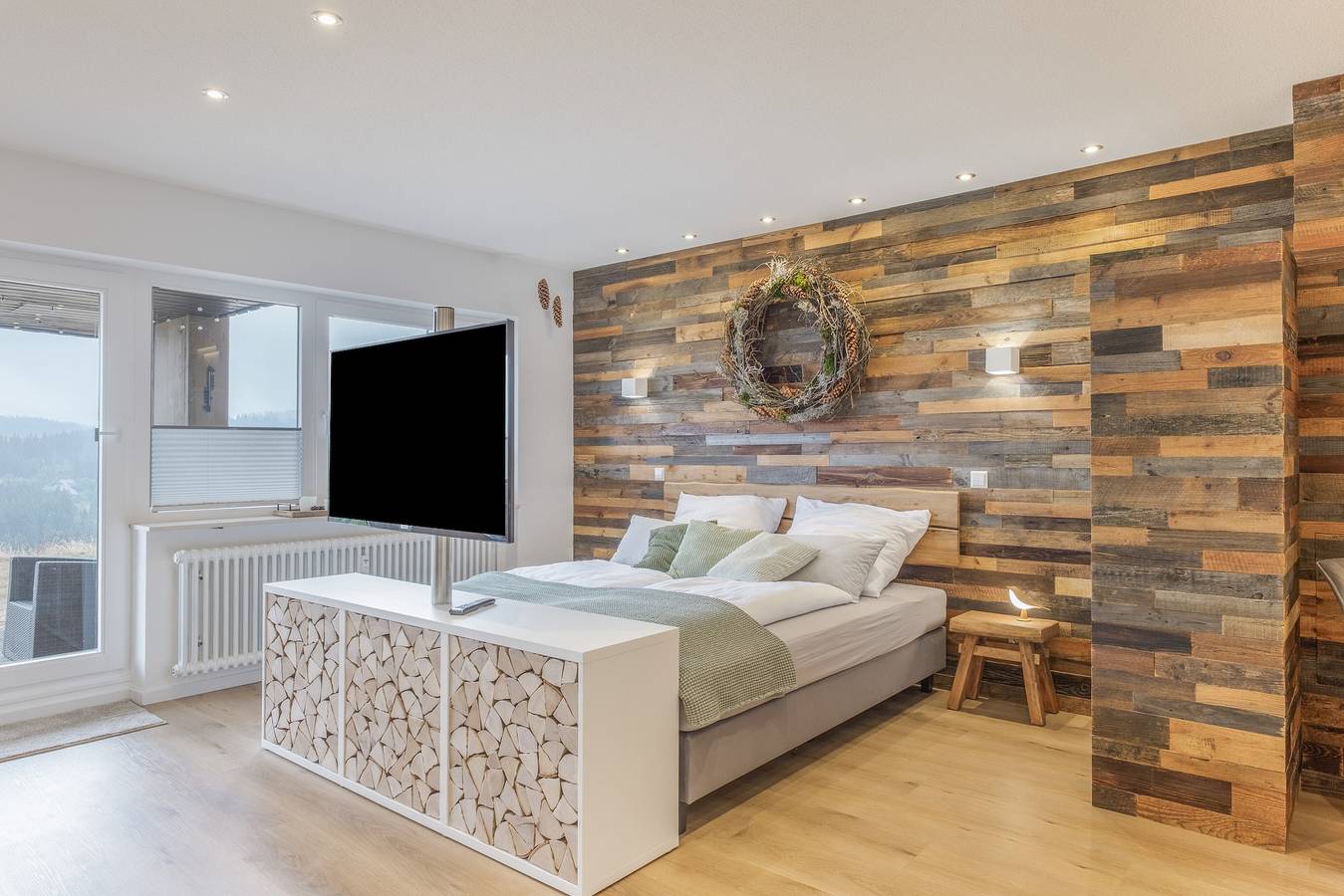 Hel studio-lejlighed, Schwarzwaldnest – Luxury Apartment with Wi-Fi, Terrace & Stunning Panoramic Views in Schonach, Schonach im Schwarzwald