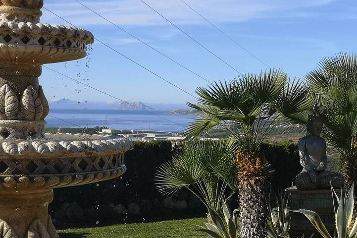 Apartamento de vacaciones para 4 personas, con balcón además de jacuzzi y jardín - 1