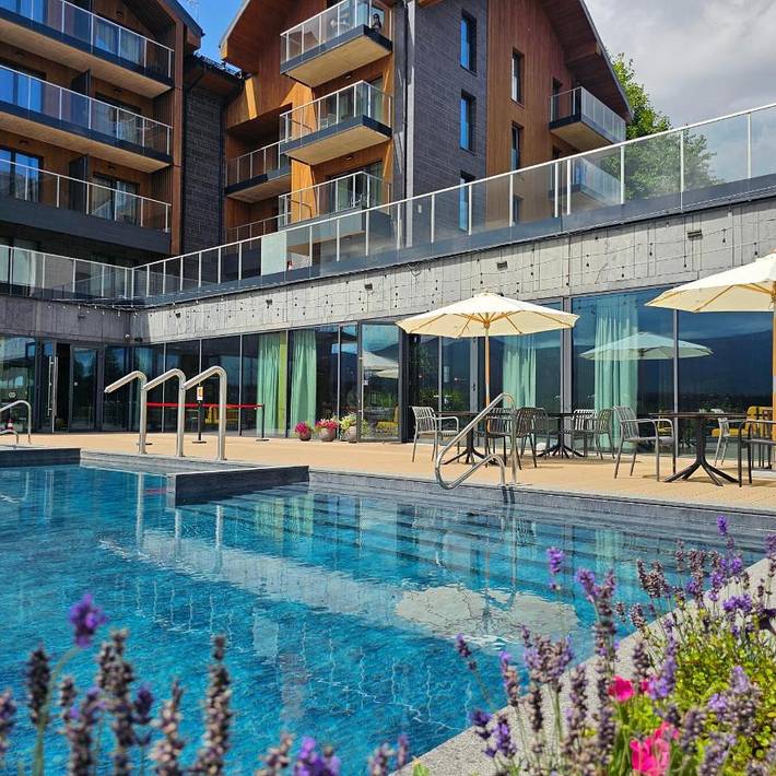 Ośrodek wypoczynkowy dla 4 osób, z jacuzzi i basen oraz balkon i sauna na Dolny Śląsk