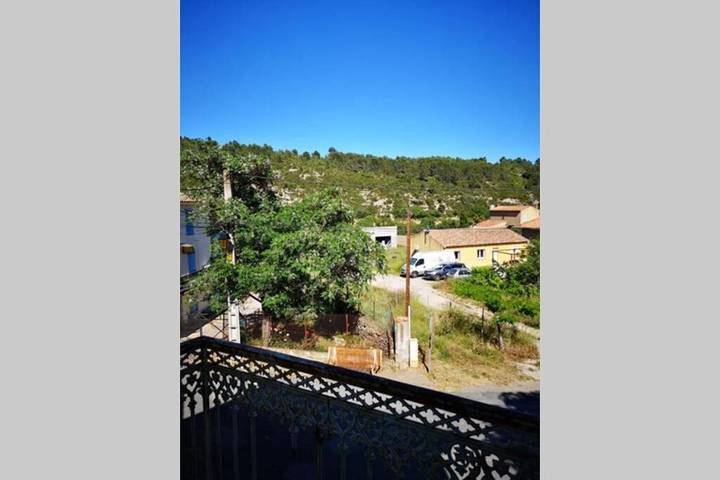 Location de vacances pour 9 personnes, avec terrasse, animaux acceptés à Aigues-Vives (Hérault) - 2