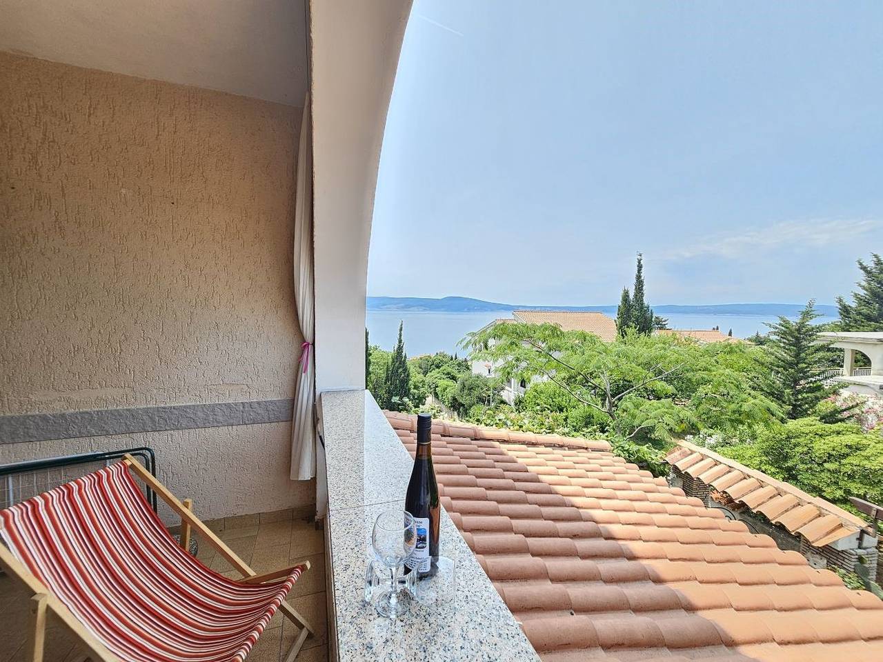 Cijeli apartman, Studio apartment with balcony and shared outdoor pool in Novi Vinodolski, Primorsko-goranska županija