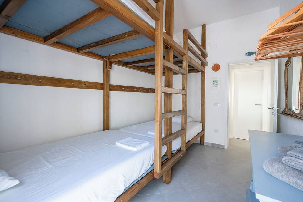 Villa Alba Beach House 5 minutes from the sea in Marina di Lizzano, Lizzano (disambigua)