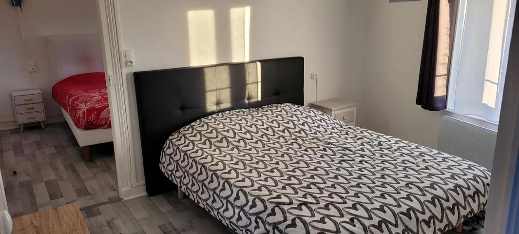 Hotel for 4 people, with view and terrace - 1