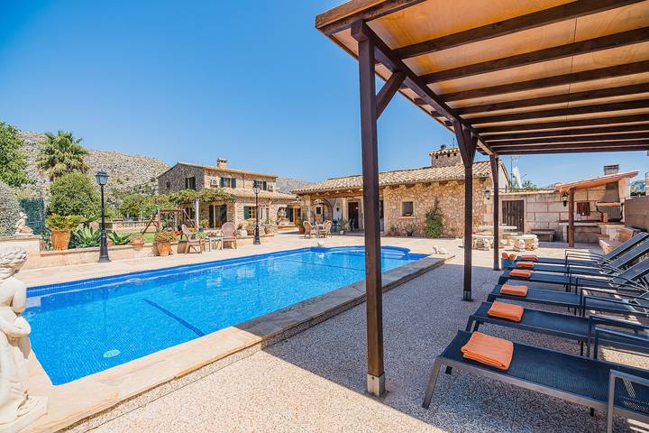 Villa für 6 Personen, mit Balkon und Garten - 1